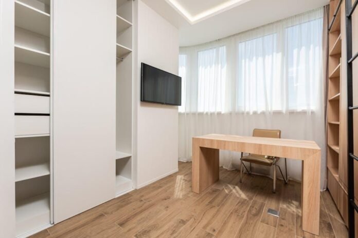 How to Convert a Closet Into a Mini Office