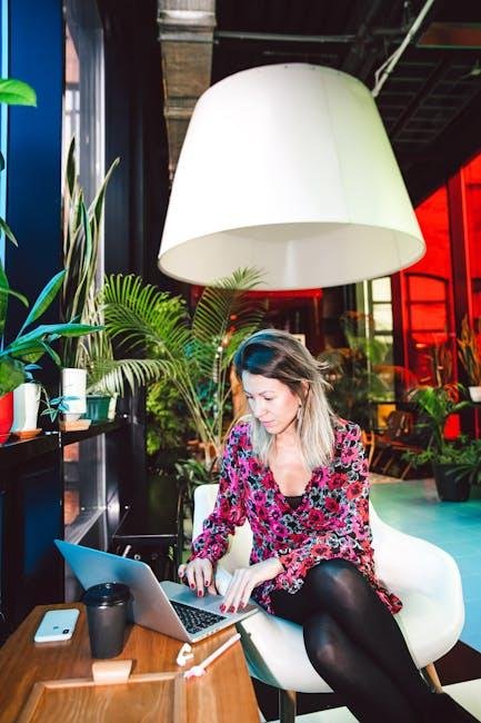 Essential Furniture: Choosing the Right Desk ‌and Chair⁤ for Comfort and ‍Efficiency